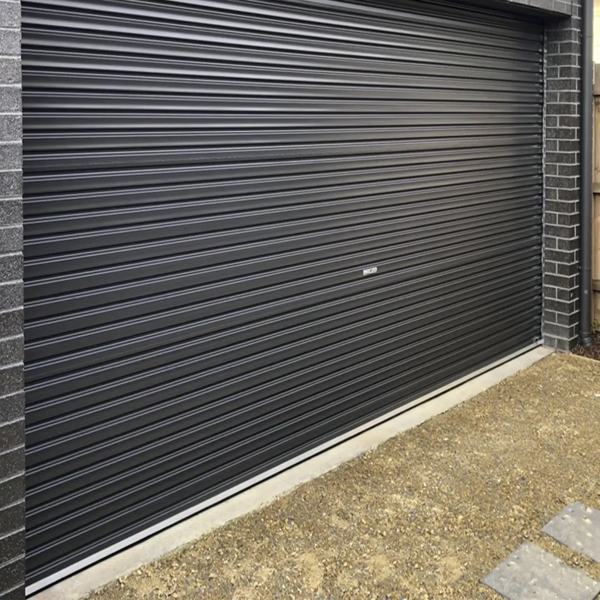 Rolling door terpasang